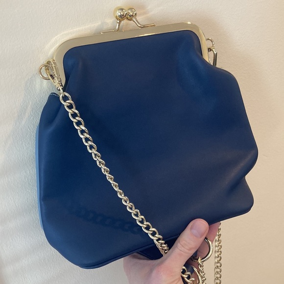 *new* Jules bag from BCBG! - Picture 3 of 6